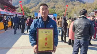2025年，甘肃省陇南市康县天麻麻王评比及招商会在阳坝召开。三河坝镇斜坡村天麻种